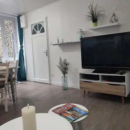 Les Insolites De Apartment *