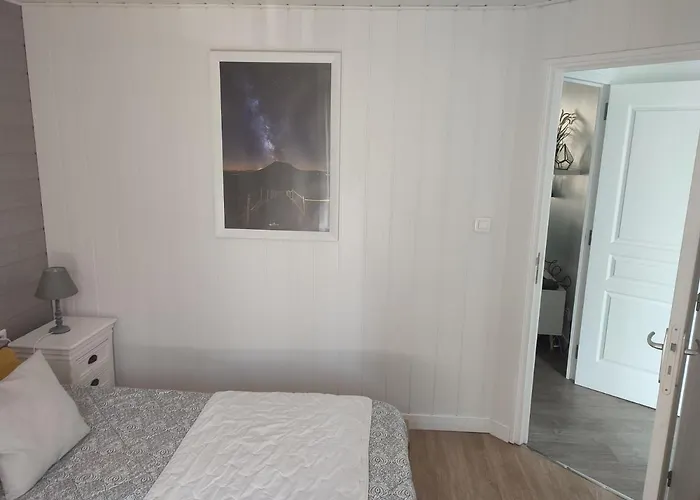 Апартаменты Les Insolites De Champeix